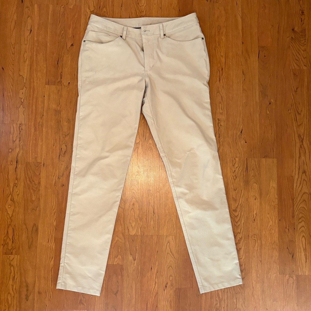 Lululemon Athletica pants Commission Warpstreme Golf pants khaki Size 33 x 34